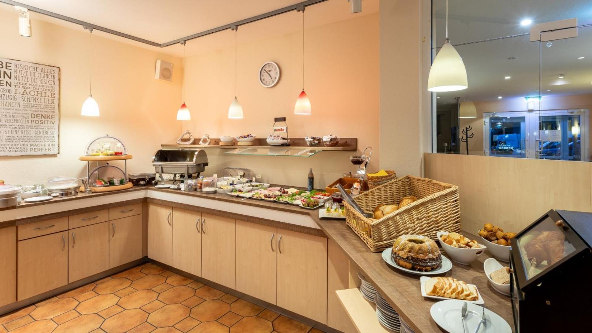 Hotel Montana Diemelstadt 외부 사진